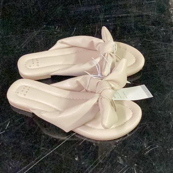 Women's Adley Bow Flip Flop Sandals-a New Day-cream-various sizes-new - Picture 2 of 6